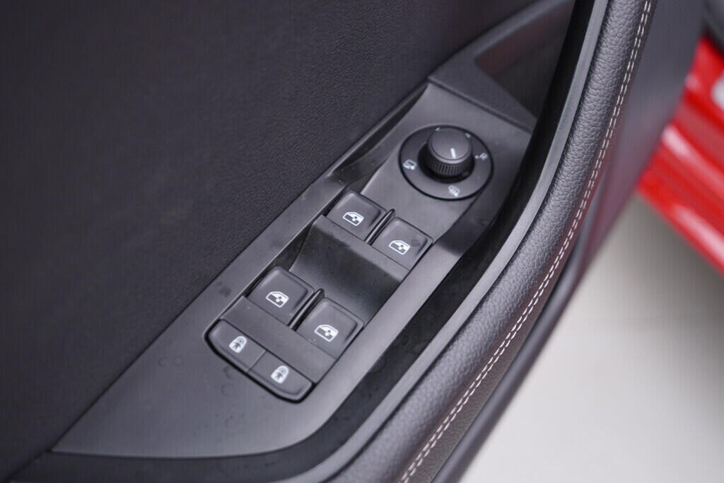 OV190V09266_20.webp_SUPERB Style 2.0 TDI 147 kW automat, DPH