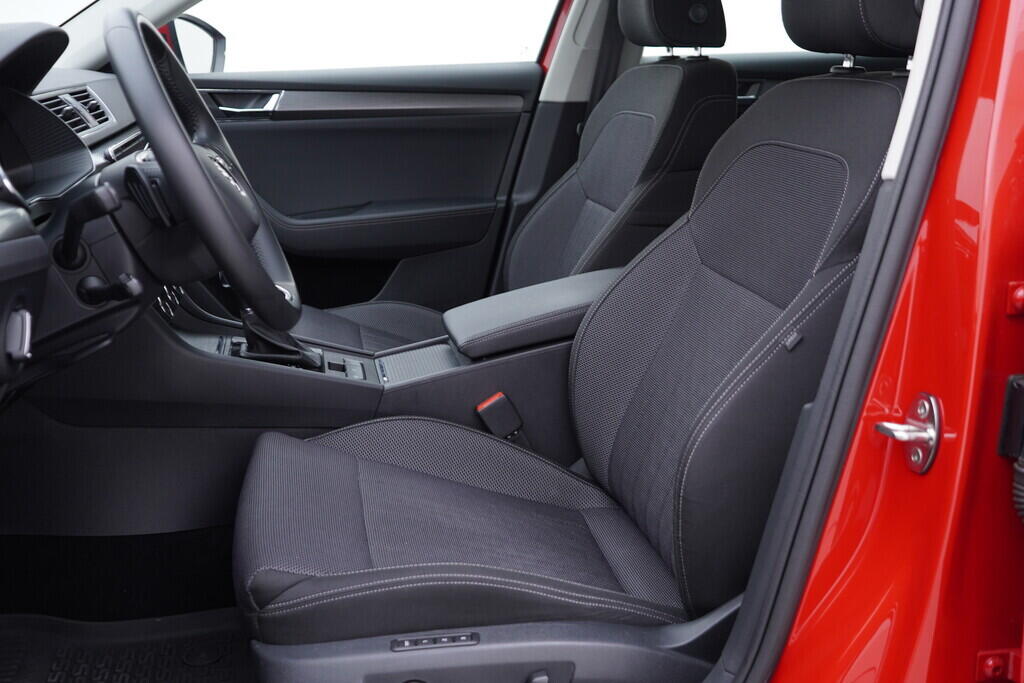 OV190V09266_23.webp_SUPERB Style 2.0 TDI 147 kW automat, DPH