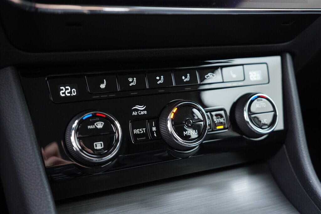 OV190V09266_34.webp_SUPERB Style 2.0 TDI 147 kW automat, DPH