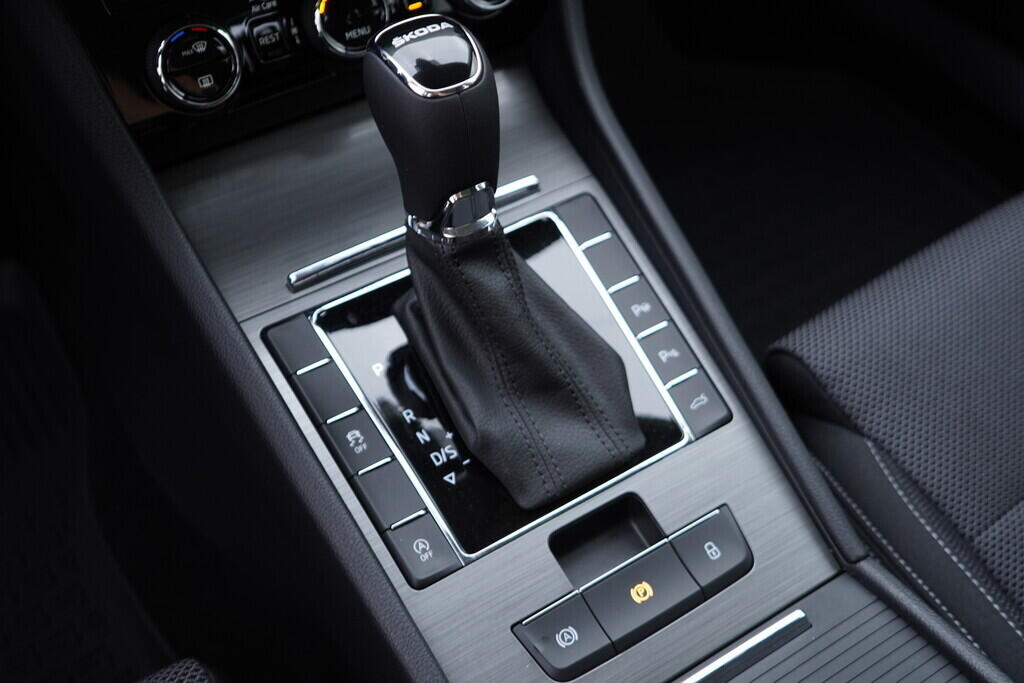 OV190V09266_35.webp_SUPERB Style 2.0 TDI 147 kW automat, DPH