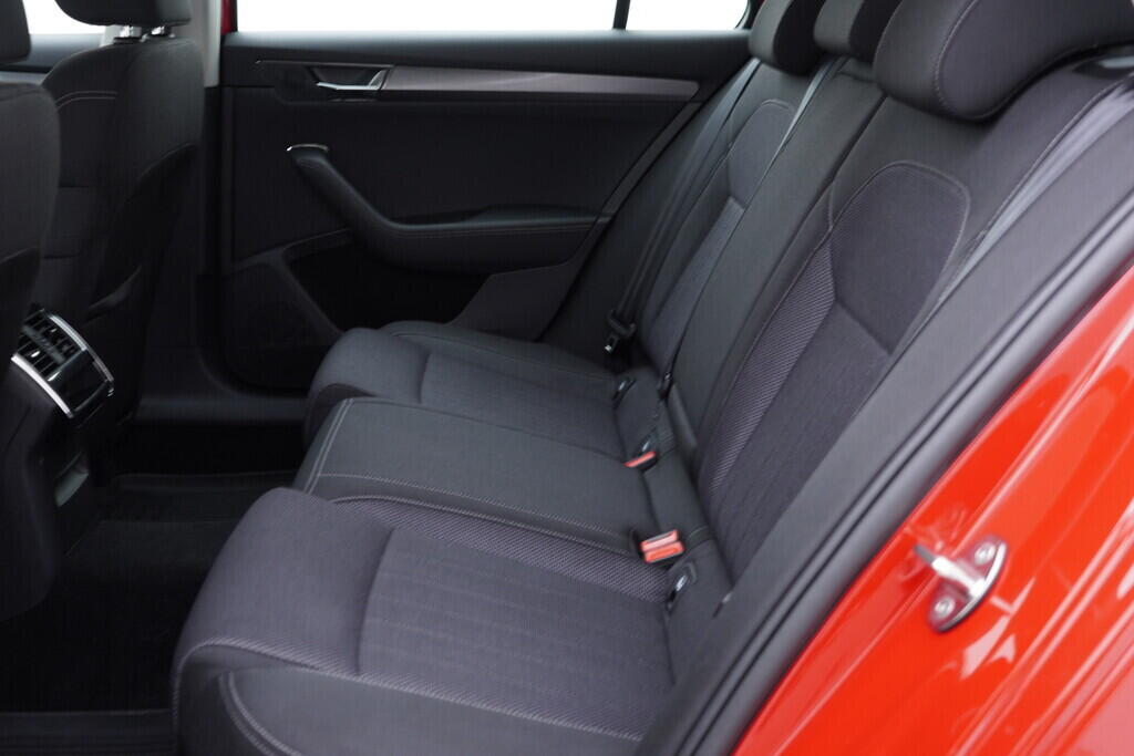 OV190V09266_38.webp_SUPERB Style 2.0 TDI 147 kW automat, DPH