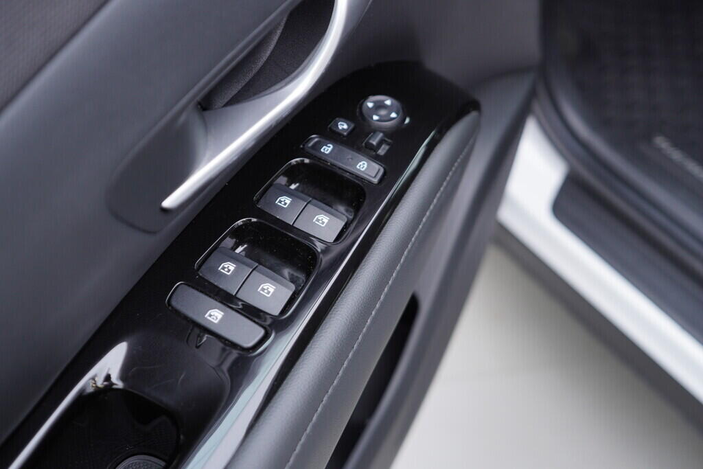 OV190V09275_20.webp_TUCSON Smart + Nav 1.6  110 kW manuál