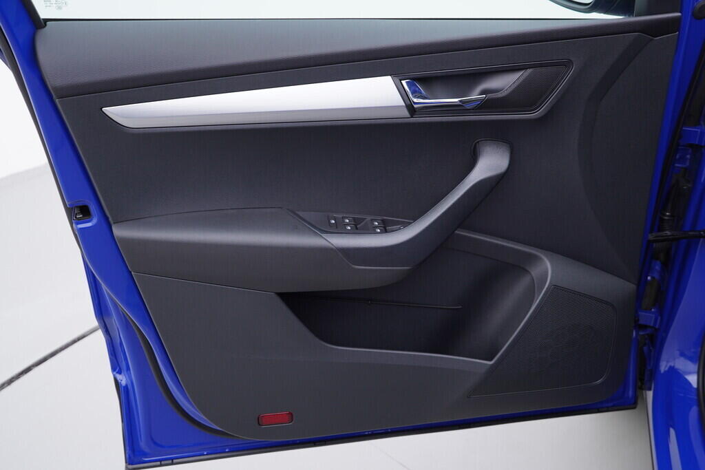 OV190V09277_19.webp_KAROQ Ambition 2.0 TDI 110 kW automat, DPH