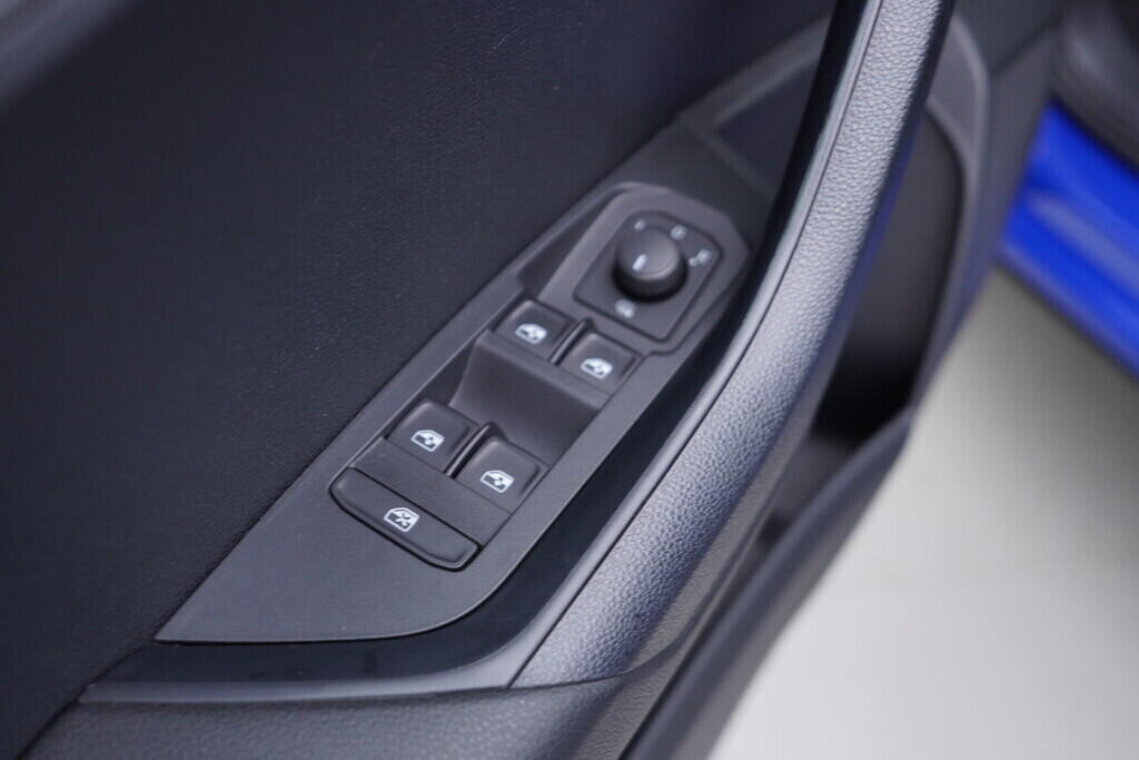 OV190V09277_20.webp_KAROQ Ambition 2.0 TDI 110 kW automat, DPH