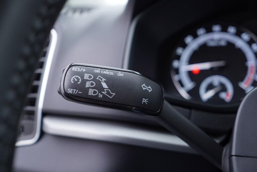 OV190V09277_23.webp_KAROQ Ambition 2.0 TDI 110 kW automat, DPH