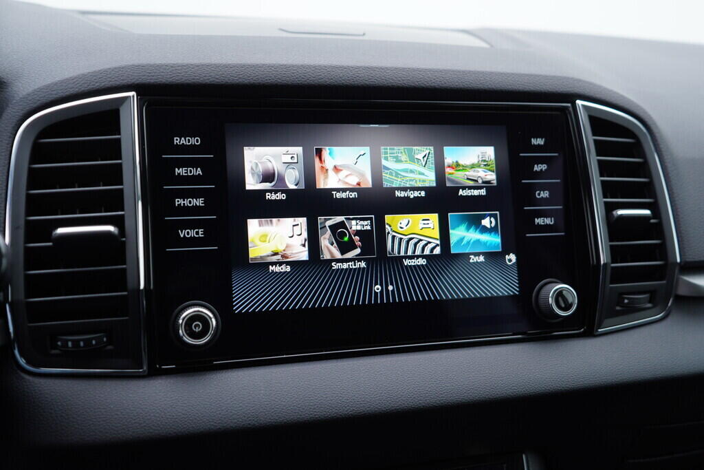 OV190V09277_27.webp_KAROQ Ambition 2.0 TDI 110 kW automat, DPH