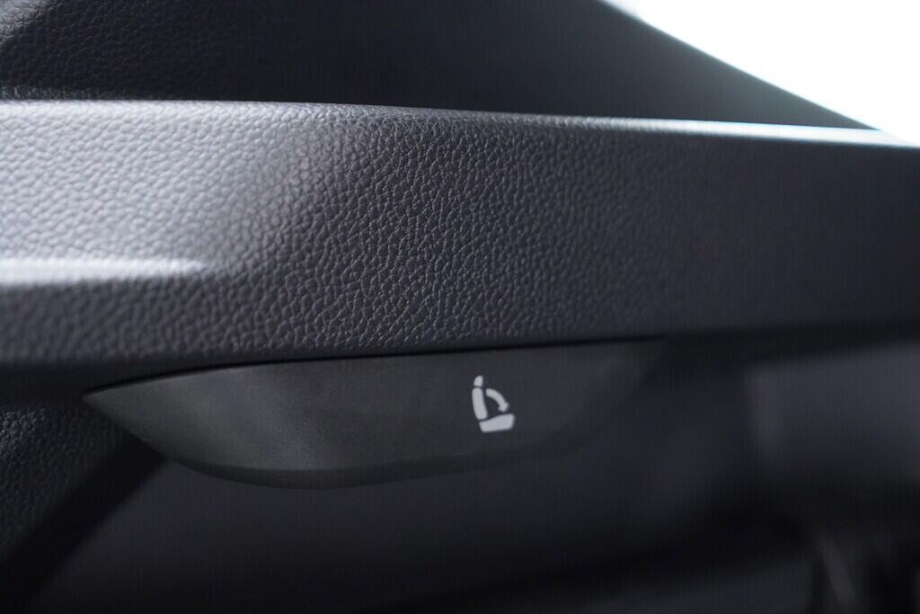 OV190V09277_37.webp_KAROQ Ambition 2.0 TDI 110 kW automat, DPH