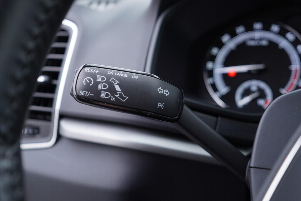 OV190V09285_23.webp_KAROQ Ambition 2.0 TDI 110 kW automat, DPH