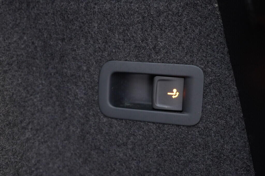 OV190V09285_39.webp_KAROQ Ambition 2.0 TDI 110 kW automat, DPH