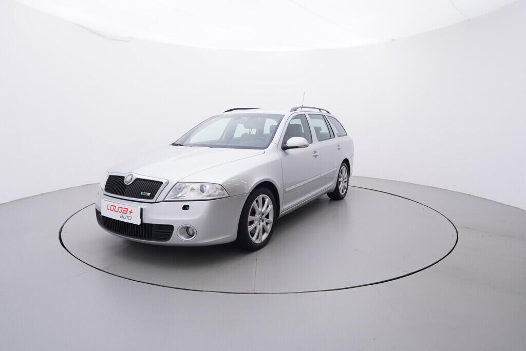 OV190V09286_10.webp_OCTAVIA RS 2.0 TDI 125 kW manuál