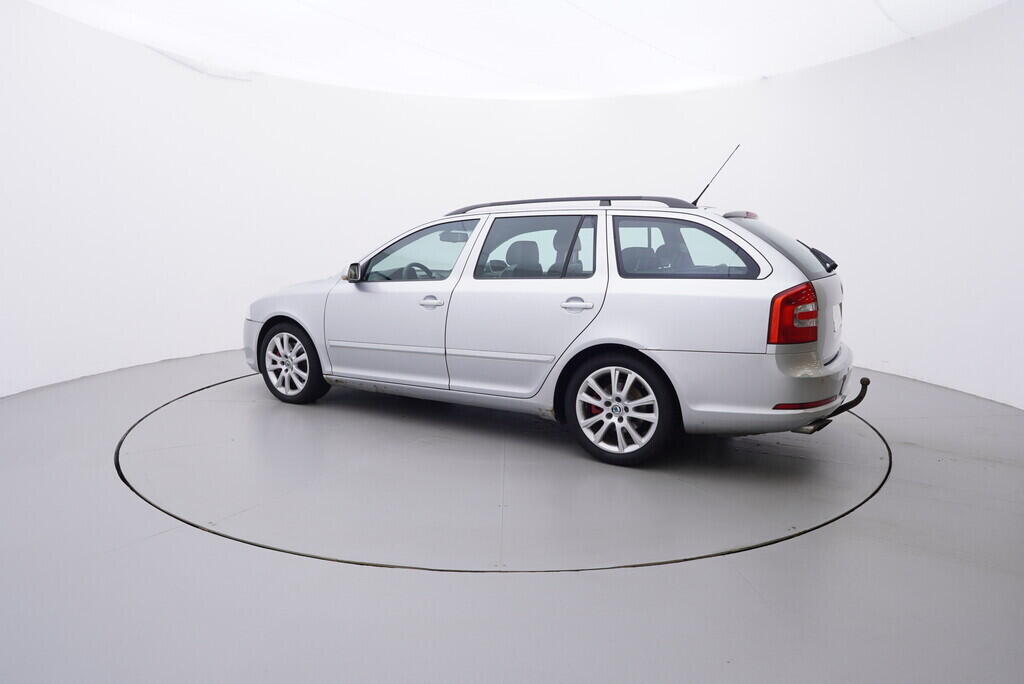 OV190V09286_12.webp_OCTAVIA RS 2.0 TDI 125 kW manuál