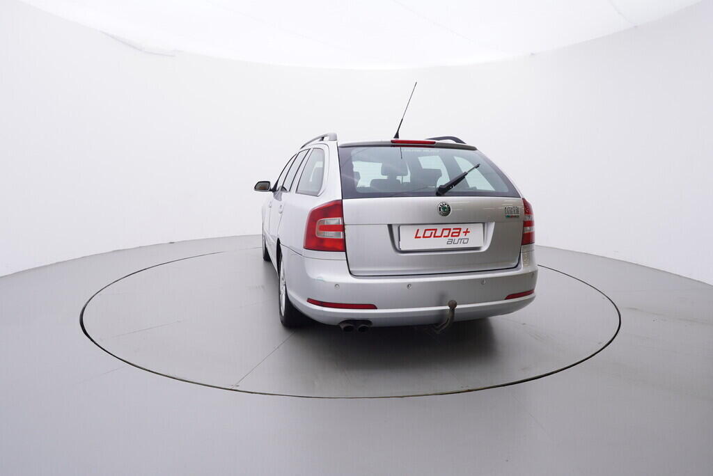 OV190V09286_13.webp_OCTAVIA RS 2.0 TDI 125 kW manuál