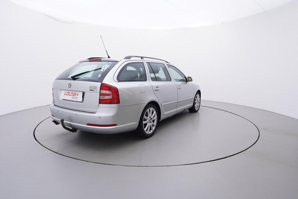 OV190V09286_14.webp_OCTAVIA RS 2.0 TDI 125 kW manuál
