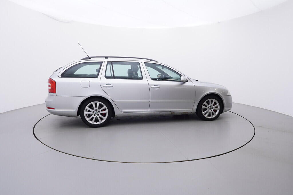OV190V09286_15.webp_OCTAVIA RS 2.0 TDI 125 kW manuál