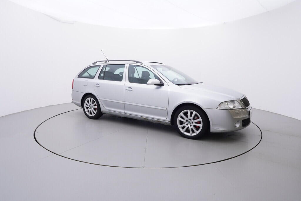OV190V09286_16.webp_OCTAVIA RS 2.0 TDI 125 kW manuál