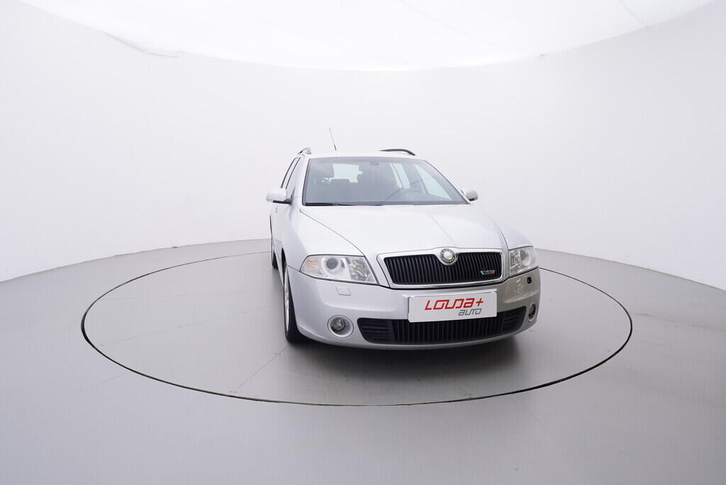 OV190V09286_17.webp_OCTAVIA RS 2.0 TDI 125 kW manuál