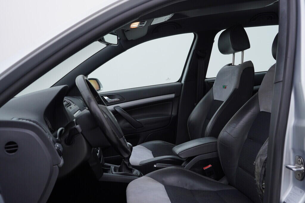 OV190V09286_23.webp_OCTAVIA RS 2.0 TDI 125 kW manuál