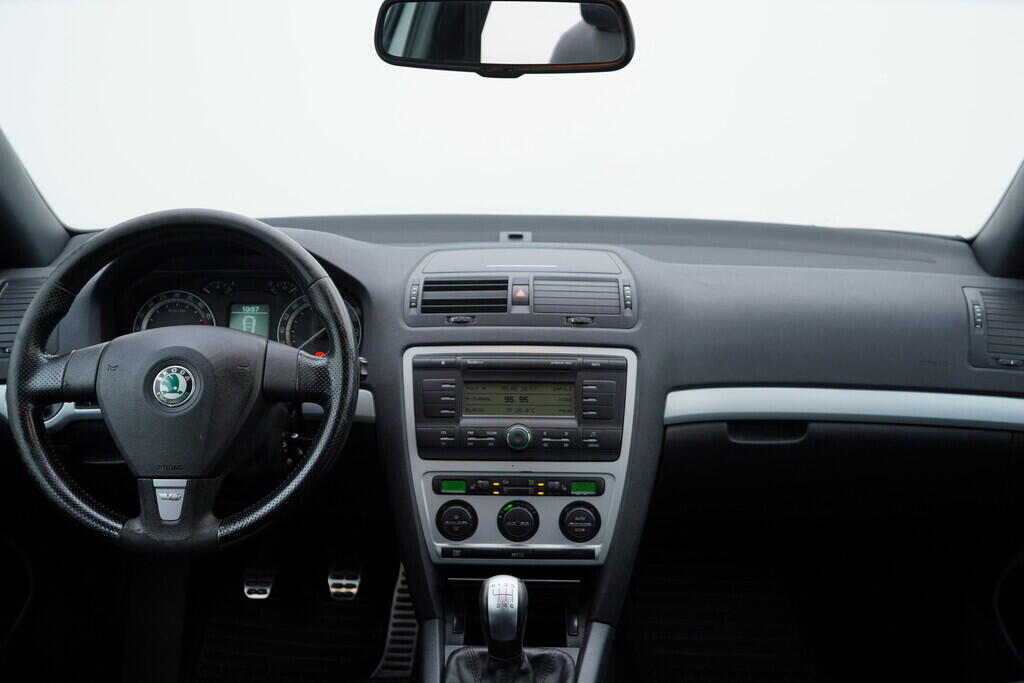 OV190V09286_27.webp_OCTAVIA RS 2.0 TDI 125 kW manuál