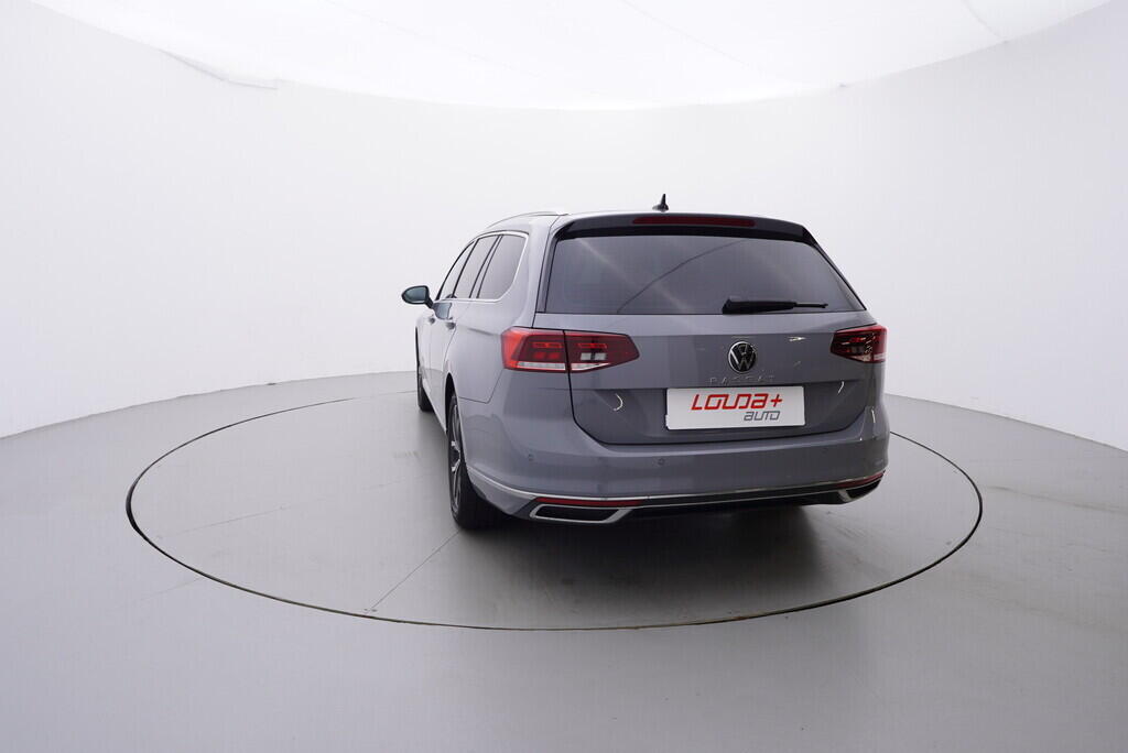 OV190V09291_13.webp_PASSAT VARIANT Elegance  2.0 TDI 110 kW manuál, DPH