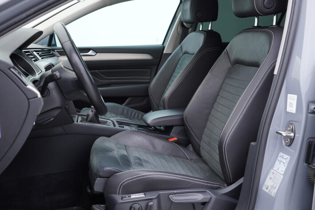 OV190V09291_23.webp_PASSAT VARIANT Elegance  2.0 TDI 110 kW manuál, DPH