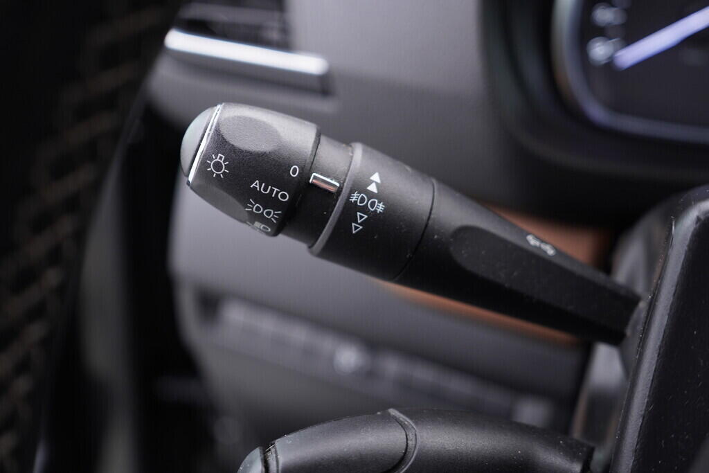 OV190V09293_23.webp_PROACE  2.0  110 kW manuál