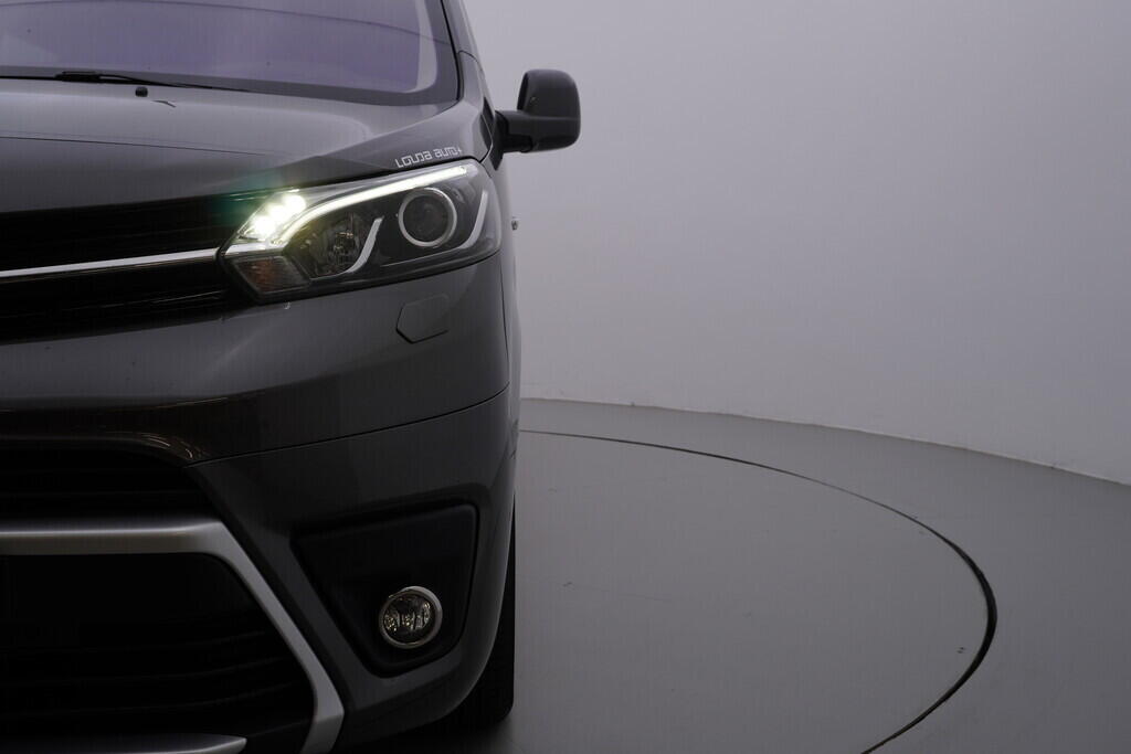 OV190V09293_42.webp_PROACE  2.0  110 kW manuál