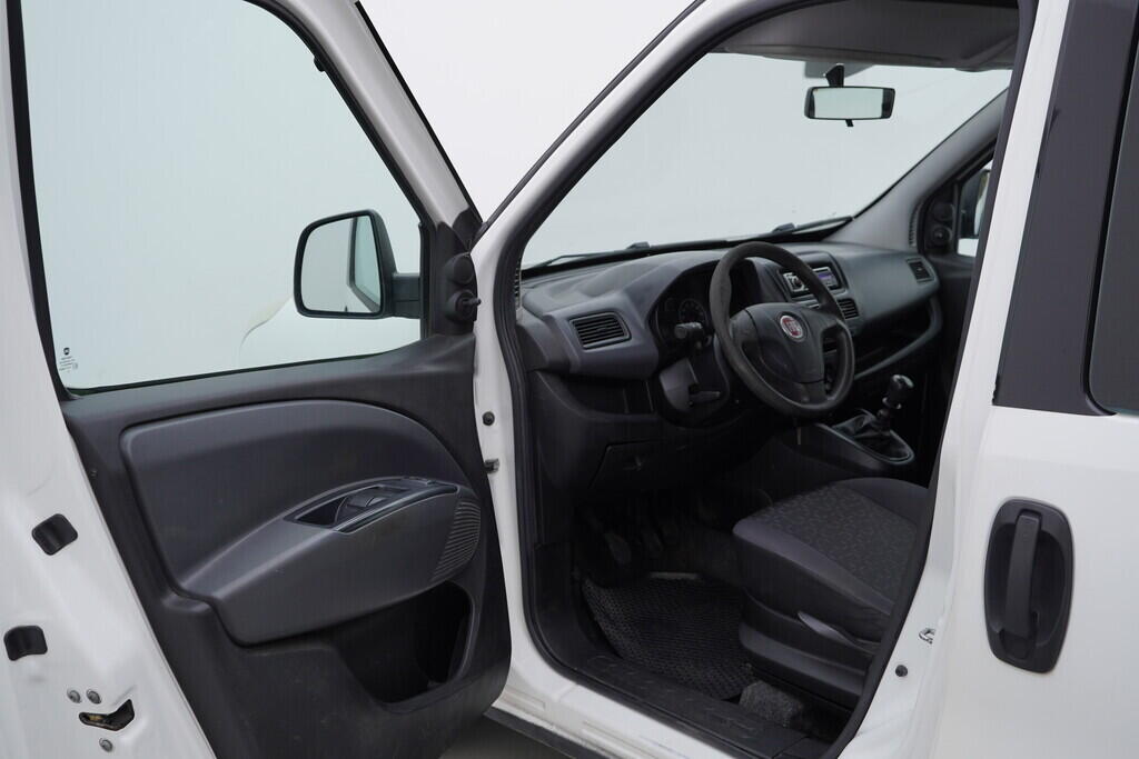 OV190V09294_18.webp_DOBLÓ Maxi 1.6  77 kW manuál