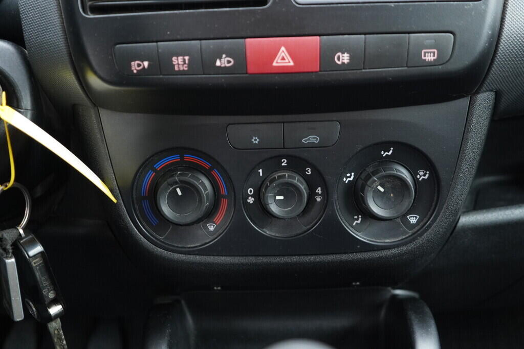 OV190V09294_26.webp_DOBLÓ Maxi 1.6  77 kW manuál