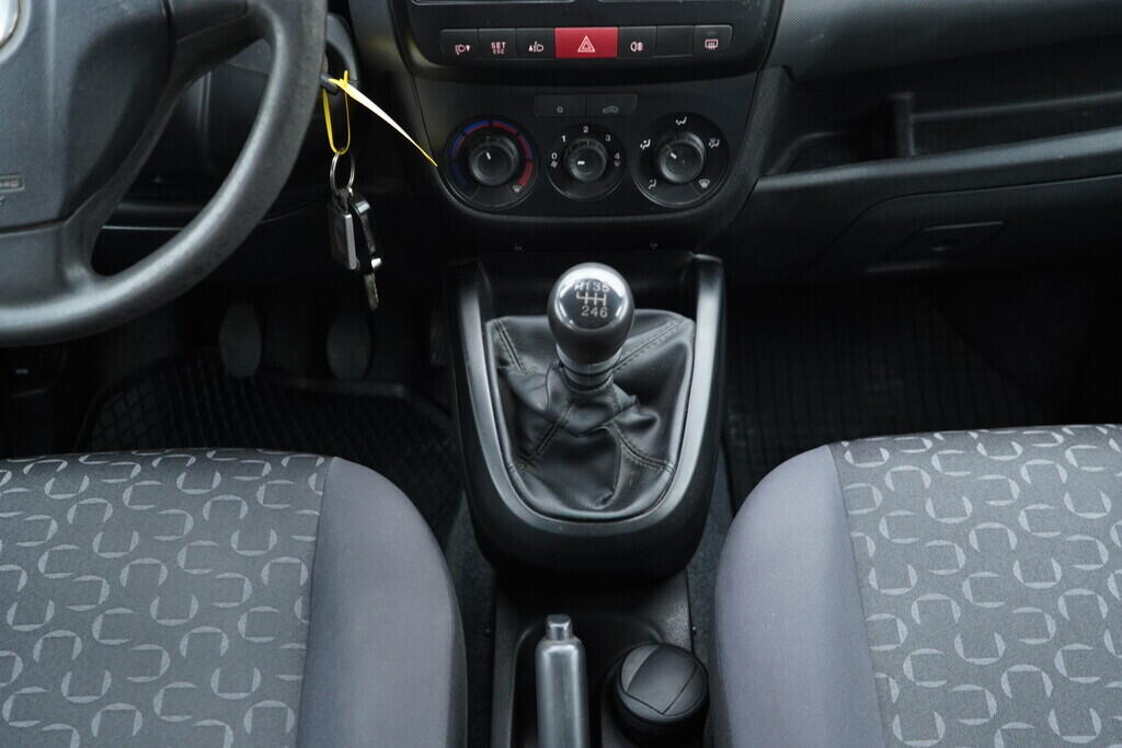 OV190V09294_27.webp_DOBLÓ Maxi 1.6  77 kW manuál