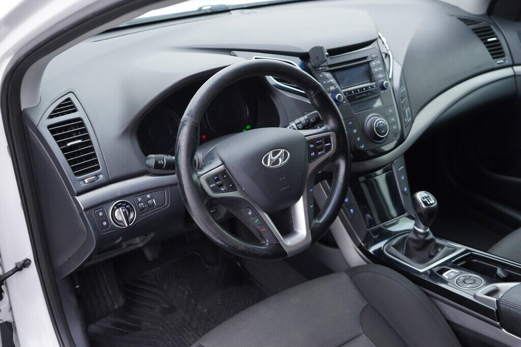 OV190V09298_22.webp_I40  1.7 Crdi 100 kW manuál