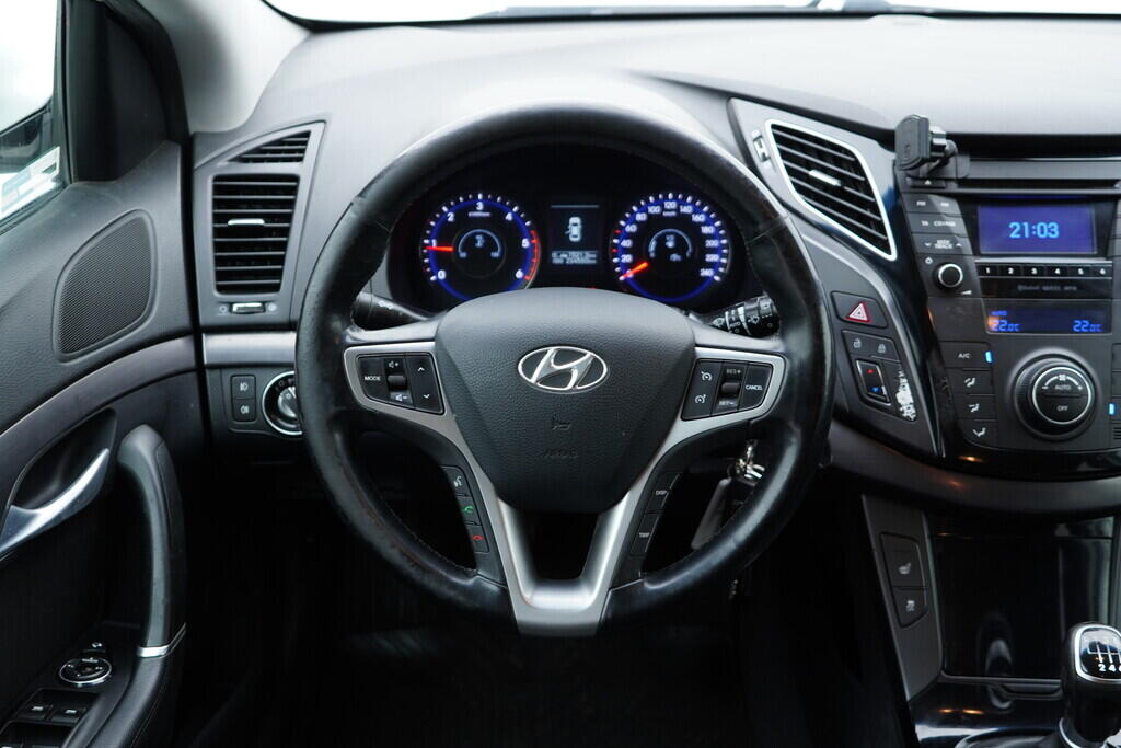 OV190V09298_27.webp_I40  1.7 Crdi 100 kW manuál