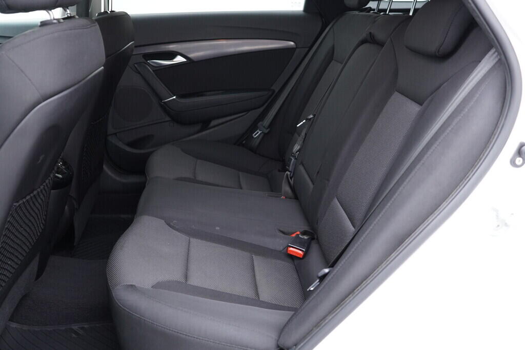 OV190V09298_33.webp_I40  1.7 Crdi 100 kW manuál