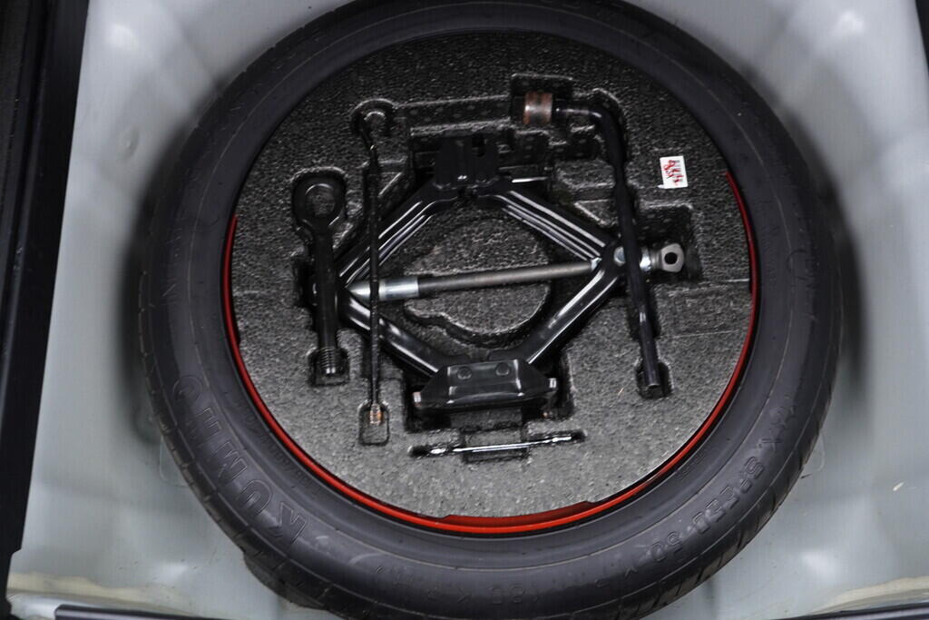 OV190V09298_36.webp_I40  1.7 Crdi 100 kW manuál