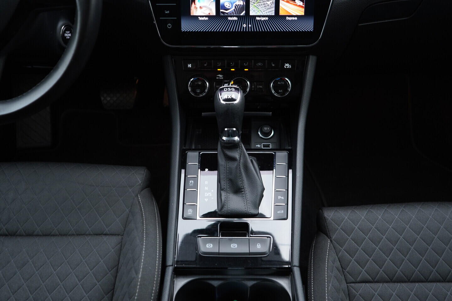 OV190V09306_36.webp_SUPERB Style 2.0 TDI 140 kW automat, DPH