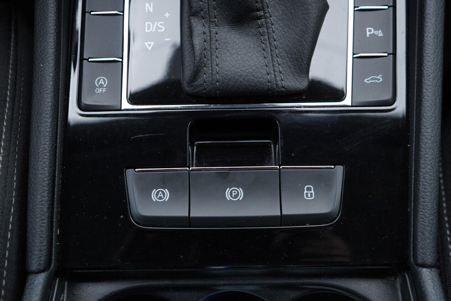 OV190V09306_37.webp_SUPERB Style 2.0 TDI 140 kW automat, DPH