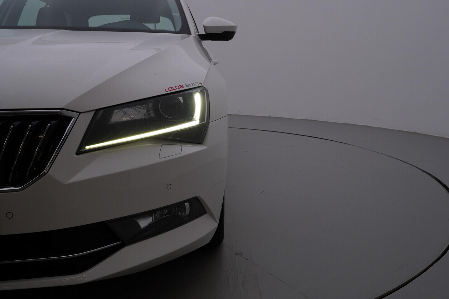 OV190V09306_47.webp_SUPERB Style 2.0 TDI 140 kW automat, DPH