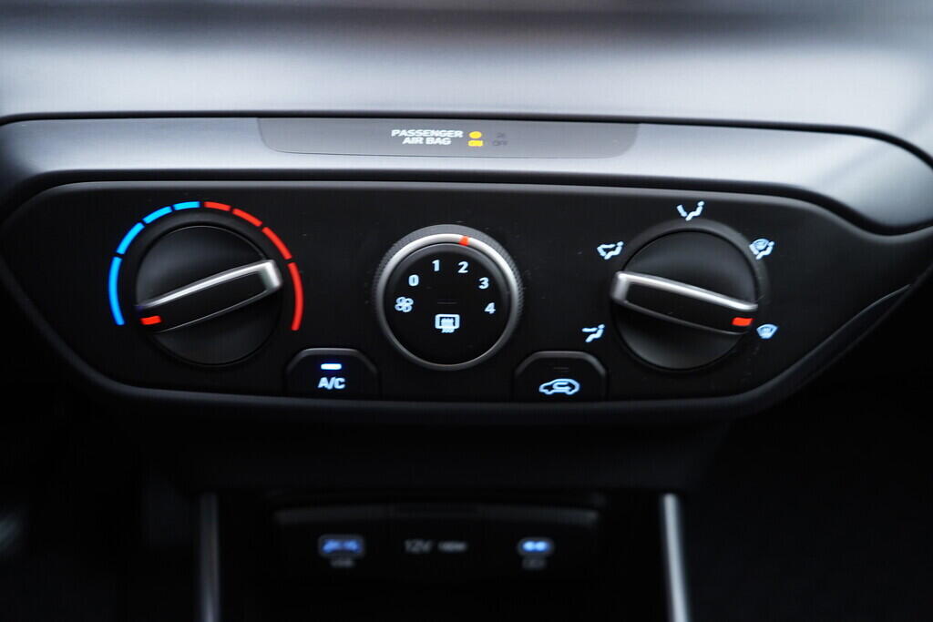 OV190V09307_33.webp_BAYON Smart 1.2 GDi 58 kW manuál, DPH