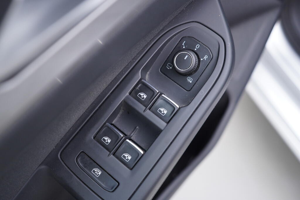 OV190V09309_20.webp_GOLF VARIANT Life 1.0 TSI 81 kW automat, DPH