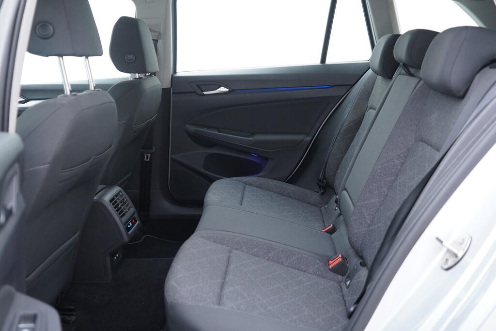 OV190V09309_36.webp_GOLF VARIANT Life 1.0 TSI 81 kW automat, DPH