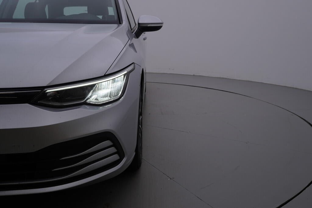 OV190V09309_42.webp_GOLF VARIANT Life 1.0 TSI 81 kW automat, DPH