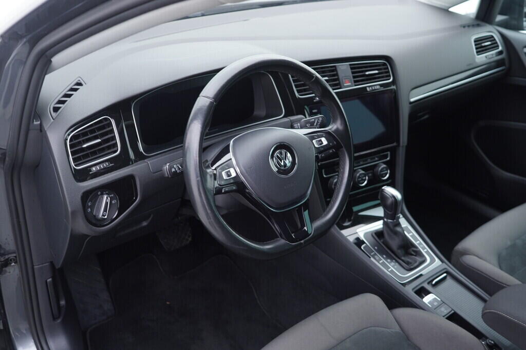 OV190V09310_22.webp_GOLF Highline 2.0 TDI 110 kW automat