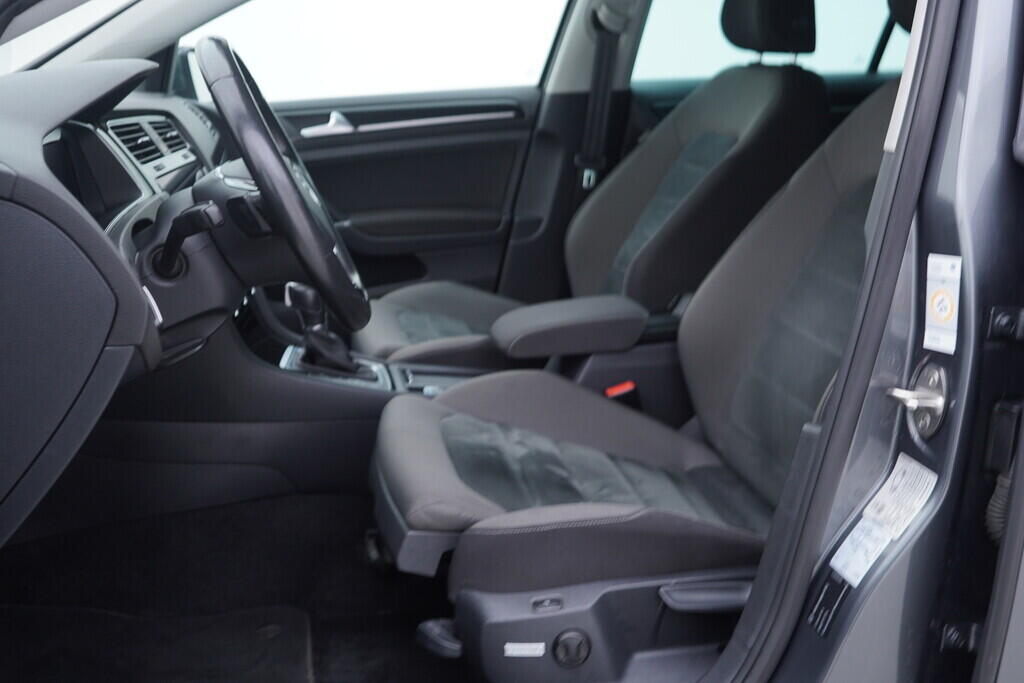 OV190V09310_23.webp_GOLF Highline 2.0 TDI 110 kW automat