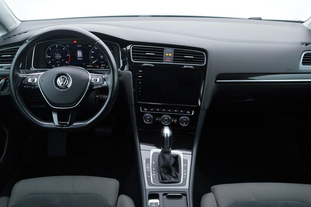 OV190V09310_26.webp_GOLF Highline 2.0 TDI 110 kW automat