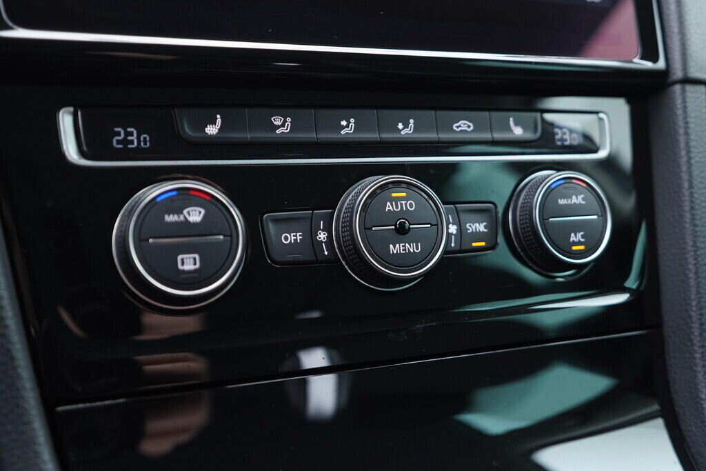 OV190V09310_32.webp_GOLF Highline 2.0 TDI 110 kW automat