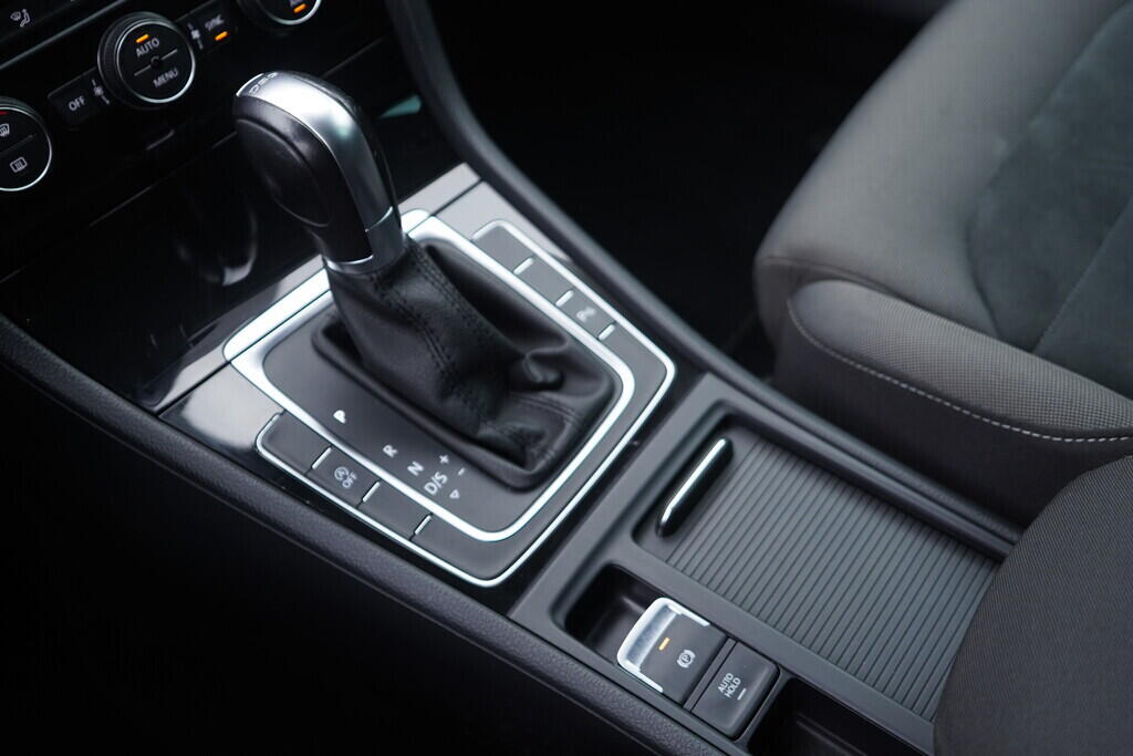 OV190V09310_33.webp_GOLF Highline 2.0 TDI 110 kW automat