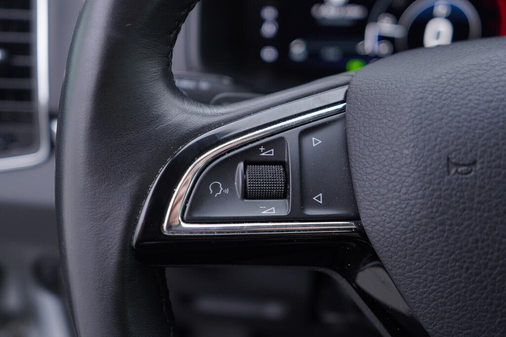 OV190V09313_25.webp_KAROQ Drive 2.0 TDI 110 kW automat