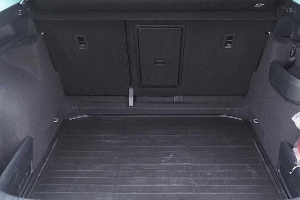 OV190V09313_37.webp_KAROQ Drive 2.0 TDI 110 kW automat