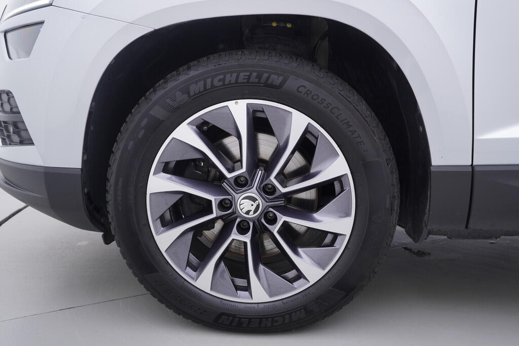 OV190V09313_40.webp_KAROQ Drive 2.0 TDI 110 kW automat