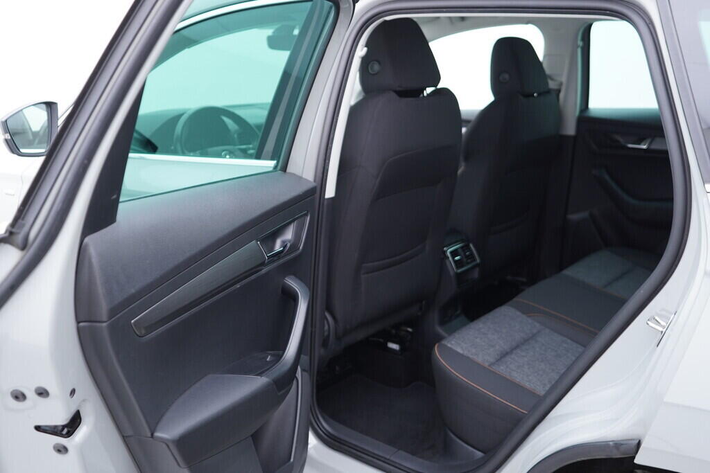 OV190V09314_35.webp_KAROQ Style 1.5 TSI 110 kW automat, DPH