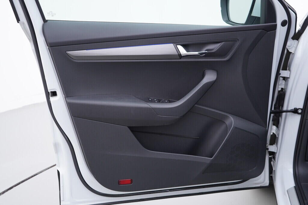 OV190V09318_19.webp_KAROQ Style 1.5 TSI 110 kW automat, DPH